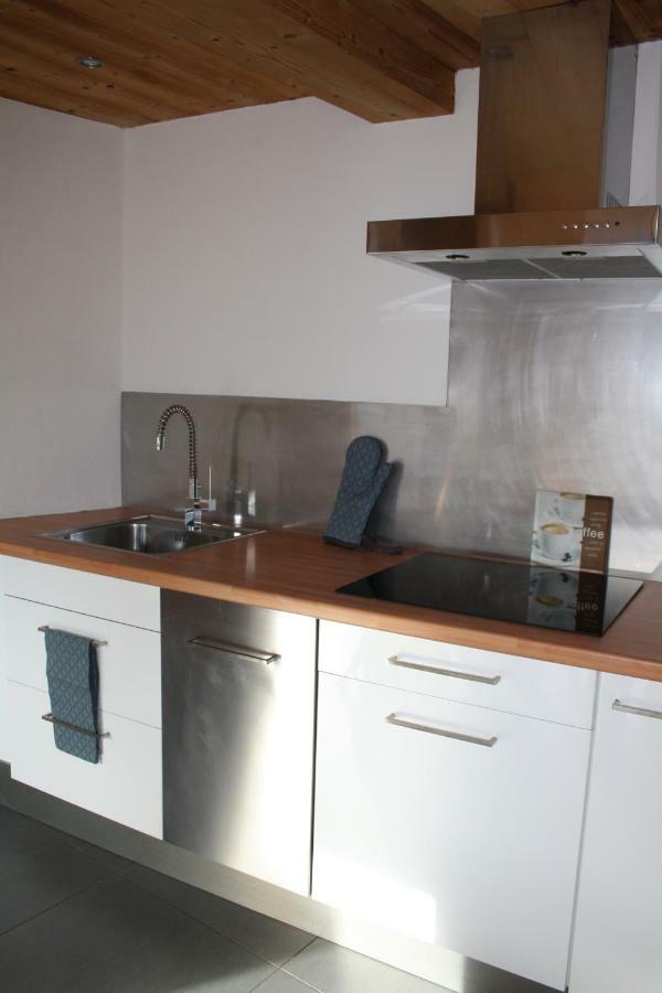 Le 995 Apartment *